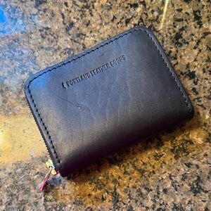Portland Leather Small Zip Wallet